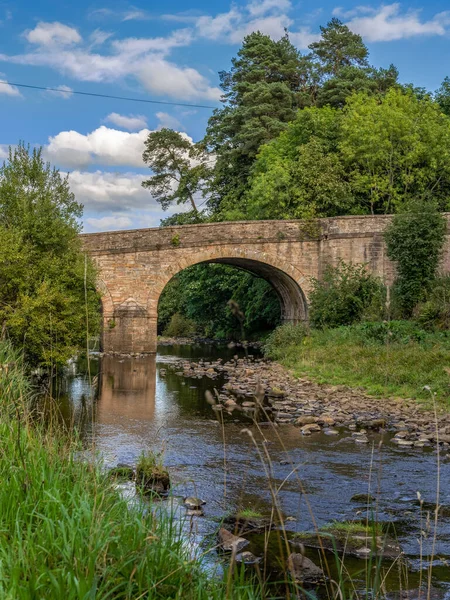 Πέτρινη Γέφυρα Πάνω Από Τον Ποταμό Derwent Στο Blanchland Northumberland — Φωτογραφία Αρχείου