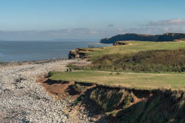 Somerset, İngiltere 'deki Kilve Plajı - Bristol Kanalı' na bakıyor