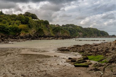 Bristol kanalı kıyılarında bulutlu bir gün Combe Martin, Kuzey Devon, İngiltere, İngiltere