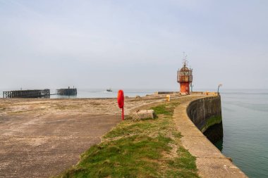 Heysham Limanı 'ndaki Güney İskelesi Deniz Feneri, Lancashire, İngiltere, İngiltere