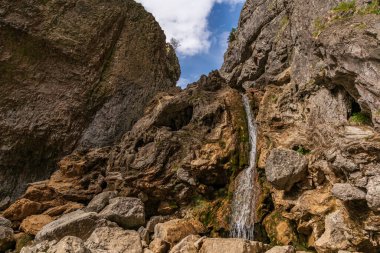 Malham, North Yorkshire, İngiltere yakınlarındaki Gordale Scar 'da Yorkshire Dales manzarası