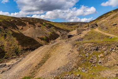 Bunton Madeni 'nin kalıntıları Gunnerside yakınlarında, Kuzey Yorkshire, İngiltere, İngiltere