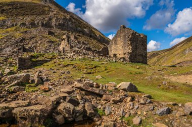 Blakethwaite Smelt Mill 'in kalıntıları Gunnerside, North Yorkshire, İngiltere yakınlarında.