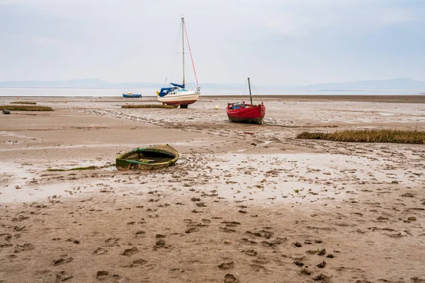 Boote Bei Ebbe Mit Morecambe Bay Hintergrund Gesehen Von Der — Stockfoto