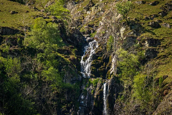 Low Haygarth yakınlarındaki Howgill Şelalesi 'nde Cautley Spout Şelalesi, Yorkshire Dales Ulusal Parkı, Cumbria, İngiltere, İngiltere