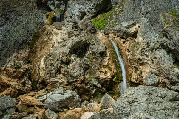 Cascada Gordale Scar Cerca Malham Yorkshire Del Norte Inglaterra Reino — Foto de Stock