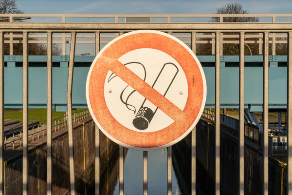 Знак Курение Запрещено Виделся Ruhrschleuse Duisburg Ruhr Area North Rhine — стоковое фото