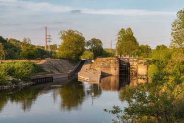 Ruhr Nehri manzarası ve Essen-Horst, Kuzey Ren-Vestfalya, Almanya
