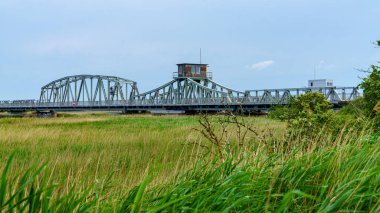 Bresewitz yakınlarındaki eski Meiningen Köprüsü, Mecklenburg-Batı Pomerania, Almanya