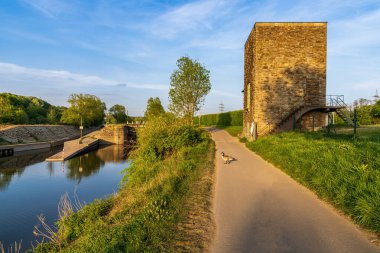 Ruhr Nehri manzarası ve Essen-Horst, Kuzey Ren-Vestfalya, Almanya