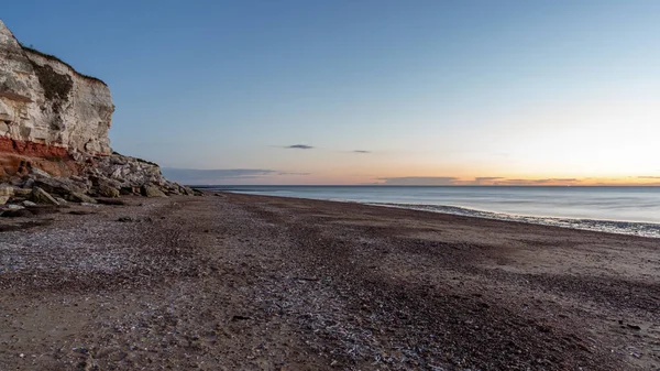 イギリス ノーフォークのハンストンクリフでの夜の光 — ストック写真