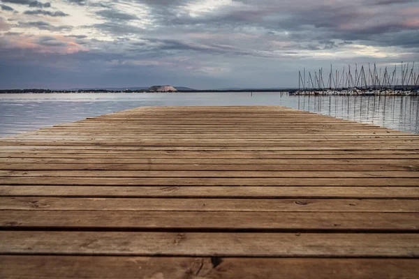 Molhe Steinhuder Meer Com Marina Monte Despojos Mina Potássio Fundo — Fotografia de Stock