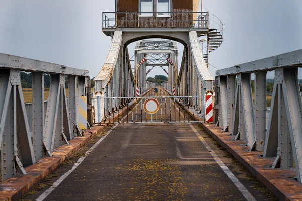 ドイツ メクレンブルク 西ポメラニア州ブレゼウィッツ近くの古いマイニンゲン橋 — ストック写真