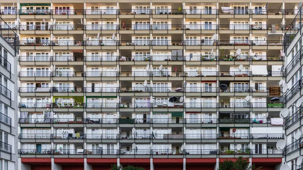 Berlim Alemanha Setembro 2021 Fachada Edifício Alto Com Varandas Berlim — Fotografia de Stock