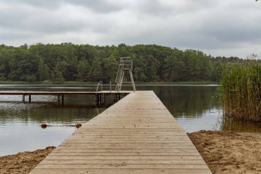 Hamursuz Bayramı 'nda banyo ve atlama kulesi. Bakınız (Hamursuz Bayramı), Mecklenburg-Batı Pomeranya, Almanya.