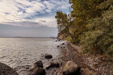 Gager, Mecklenburg-Batı Pomerania, Almanya yakınlarındaki Nonnenloch 'ta Baltık Denizi kıyıları