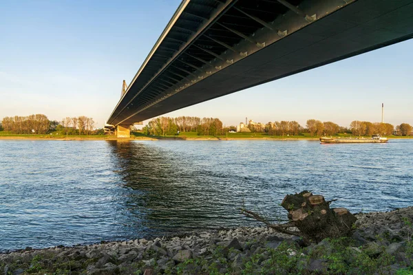 Duisburg Renânia Norte Vestefália Alemanha Abril 2020 Navio Carga Rio — Fotografia de Stock