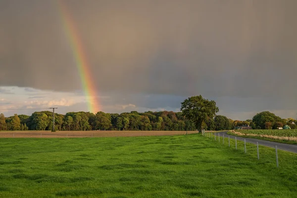 Nubes Lluvia Arco Iris Cerca Retelitz Mecklemburgo Pomerania Occidental Alemania — Foto de Stock