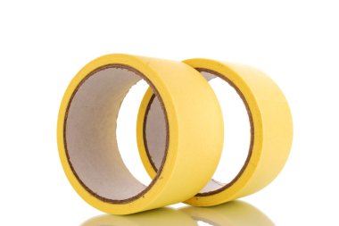 İki boyacı bandı, sarı, makro, beyaz arka planda izole edilmiş..