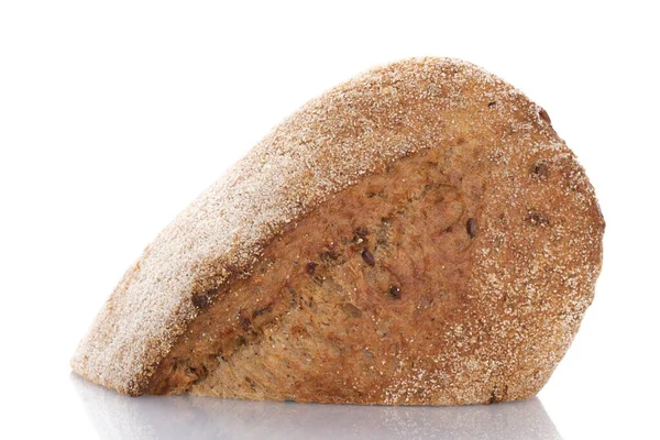 Eine Hälfte Buchweizen Duftendes Brot Makro Isoliert Auf Weißem Hintergrund — Stockfoto