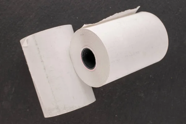 Több Tekercs Papír Szalag Egy Pénztárgéphez Egy Palakövön Makró Felülnézet — Stock Fotó