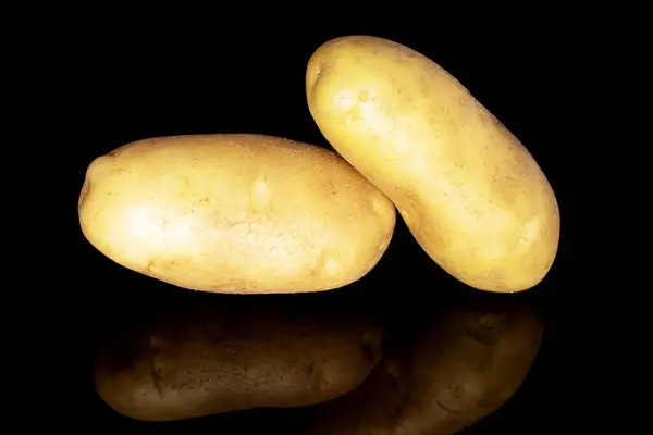 Dois Pedaços Batatas Frescas Não Descascadas Cruas Orgânicas Suculentas Sobre — Fotografia de Stock