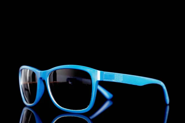 Eine Sonnenbrille Nahaufnahme Isoliert Auf Weißem Hintergrund — Stockfoto