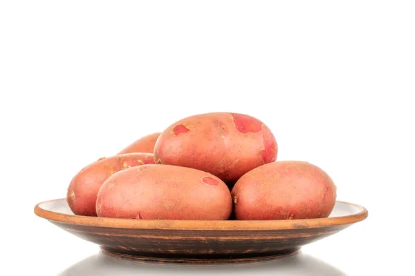 Αρκετές Οργανικές Ροζ Πατάτες Ένα Κεραμικό Πιάτο Κοντινό Πλάνο Απομονωμένες — Φωτογραφία Αρχείου