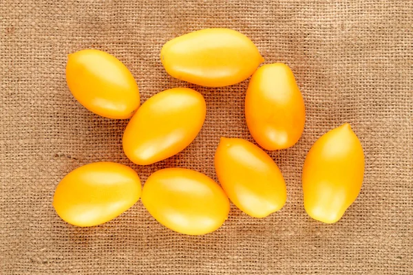 Several Ripe Yellow Tomatoes Jute Cloth Close Top View — Photo