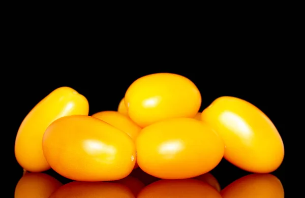 Several Ripe Yellow Tomatoes Close Isolated Black Background — Stock fotografie