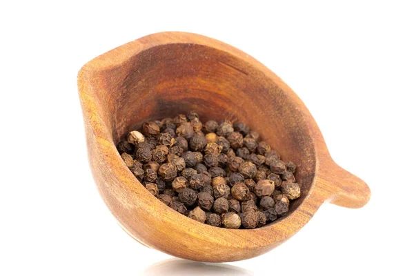Dry Fragrant Black Pepper Wooden Cup Close Isolated White Background — Stockfoto