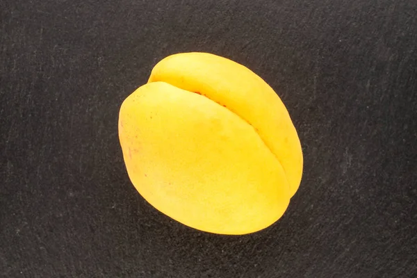 One Bright Yellow Juicy Pineapple Apricot Slate Stone Macro Top — Fotografia de Stock