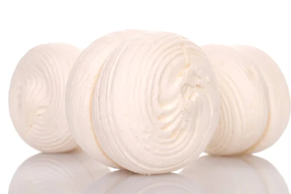 Drei Süße Weiße Marshmallows Makro Isoliert Auf Weißem Hintergrund — Stockfoto