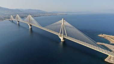 Rio - Antirio köprüsü, hava aracı görüntüsü, Antirio, Aitoloakarnania, Yunanistan