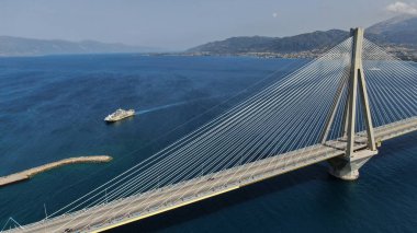 Rio - Antirio köprüsü, hava aracı görüntüsü, Antirio, Aitoloakarnania, Yunanistan