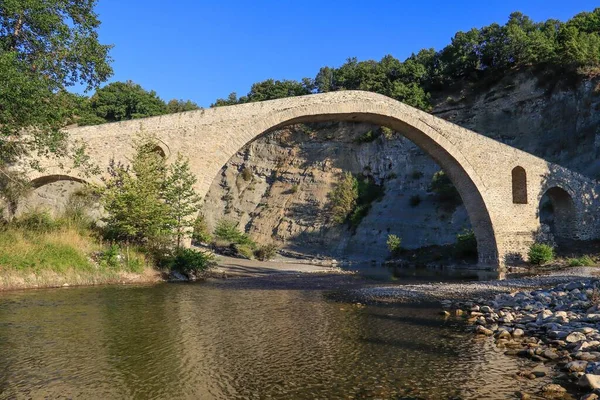 Παλαιά Πέτρινη Γέφυρα Αζίζ Αγά Βενετικός Ποταμός Γρεβενά Μακεδονία Ελλάδα — Φωτογραφία Αρχείου