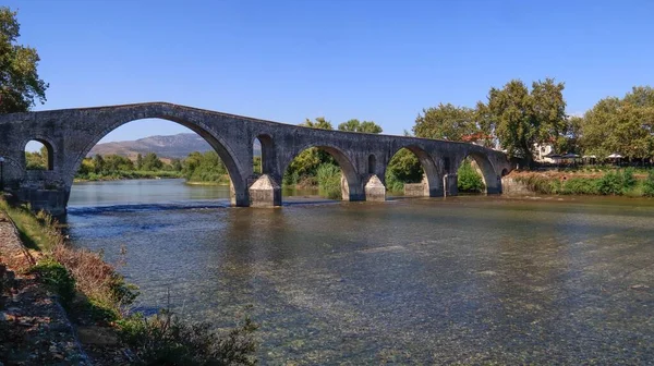 Oude Stenen Brug Van Arta Arachthos Rivier Epirus Griekenland — Stockfoto