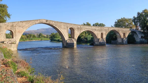 Oude Stenen Brug Van Arta Arachthos Rivier Epirus Griekenland — Stockfoto