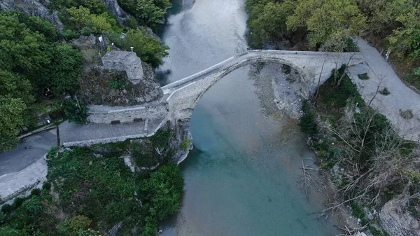 Puente Piedra Viejo Konitsa Río Aoos Vista Aérea Del Drone —  Fotos de Stock