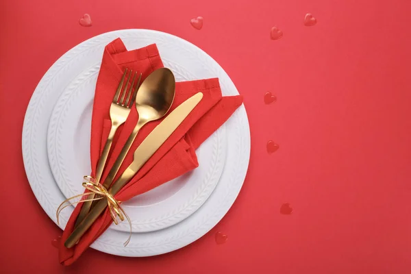 Romantic Table Setting Gold Cutlery Red Table Cloth Valentine Day — Stock Photo, Image