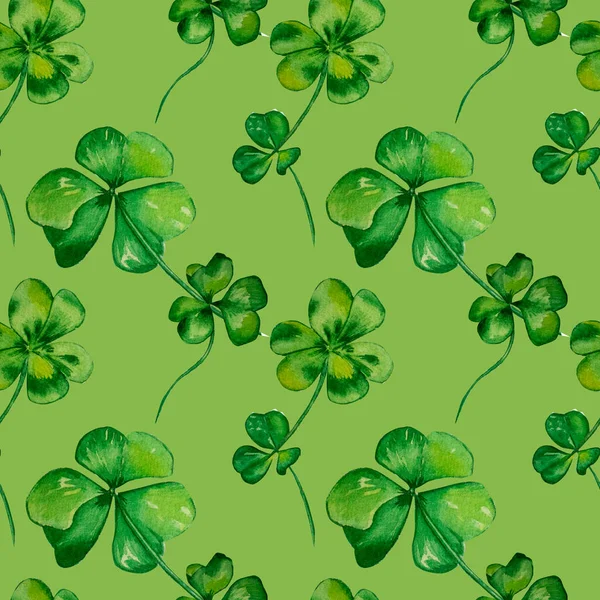 Shamrock sömlöst mönster, akvarell blad på grön — Stockfoto