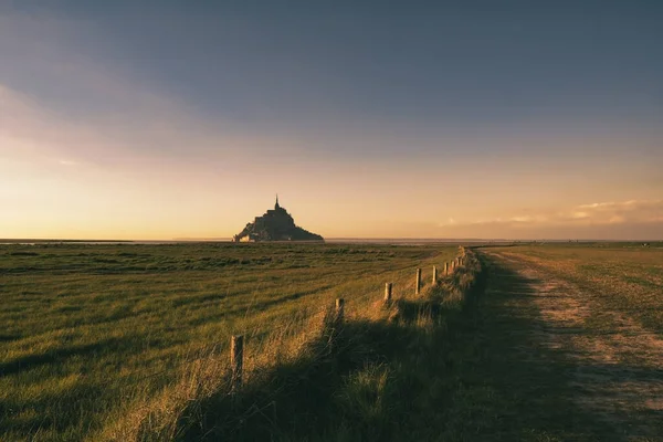 Mont Saint Michel Vackert Kvällsskymning Skymningen Normandie Norra Frankrike — Stockfoto