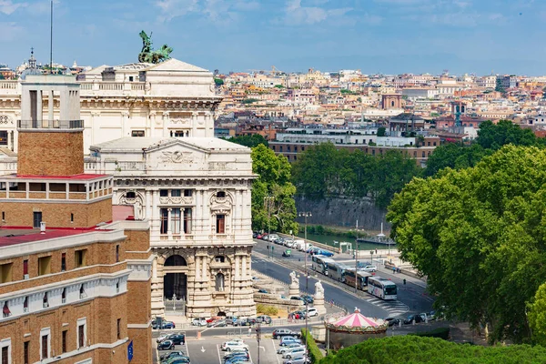 Vista aérea de Roma. Quadriga de Justicia, Procurador General de la República Italiana — Foto de Stock