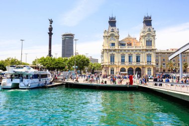 Barselona Limanı, Columbus heykeli, turistik denizaltı