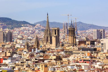 Katedral de Barcelona Sagrada Familia havadan görünümü