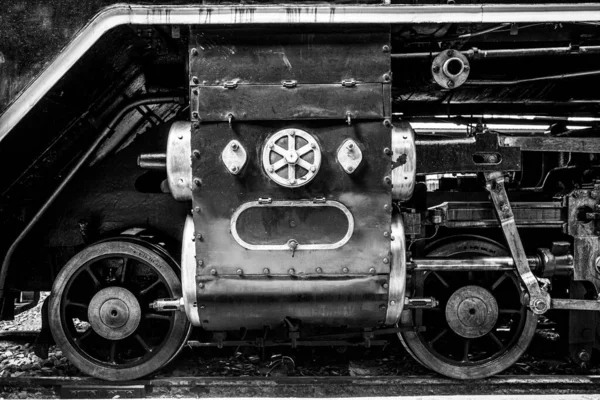 흑백의 폐쇄휠 기관차의 — 스톡 사진