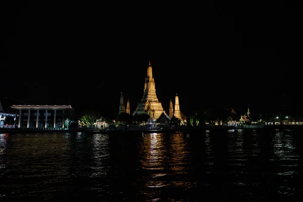 Phra Prang Wat Arun Ratchawararam Por Noche Verano Uno Los —  Fotos de Stock