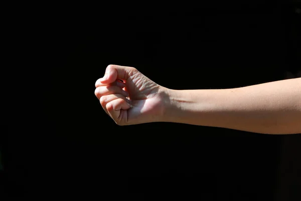 Les Mains Fille Montrent Divers Gestes Sur Fond Noir — Photo