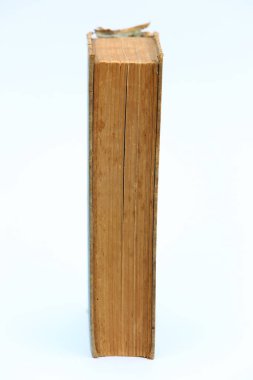 Beyaz arkaplan üzerine eski kitap