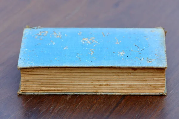 Libro Muy Viejo Sobre Piso Madera — Foto de Stock